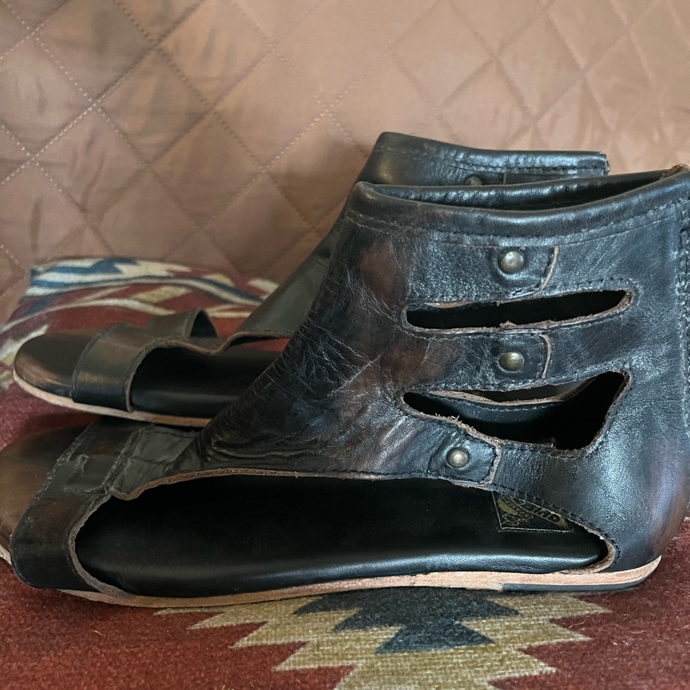 Freebird sandals, slightly worn.  They are just a little wide for me